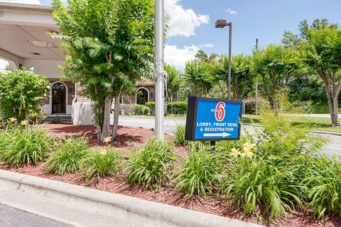 Motel 6 - High Point - LBG 1