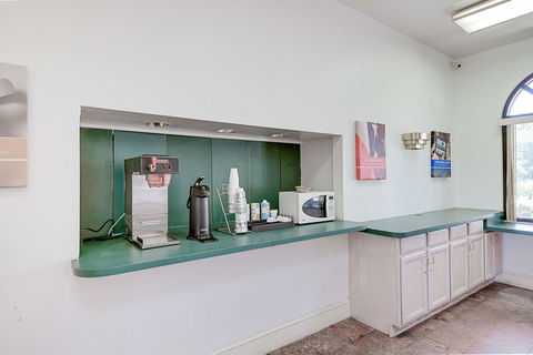 Motel 6 - High Point - LBG 11