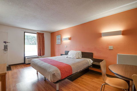 Motel 6 - High Point - LBG 26