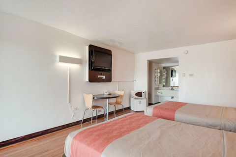 Motel 6 - High Point - LBG 21