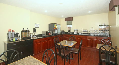 The Townhouse Inn - LBG 11