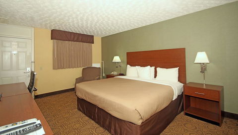 The Townhouse Inn - LBG 7