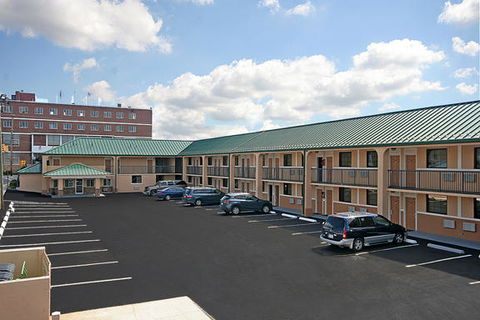 The Townhouse Inn - LBG 1