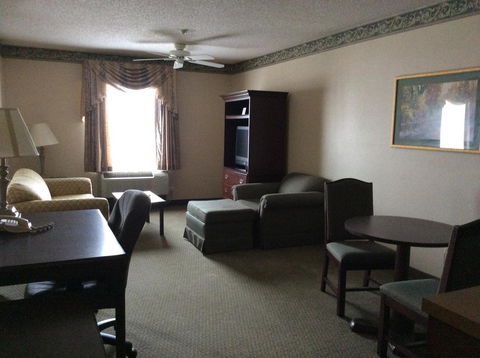American Inn & Suites - High Point - LBG 9