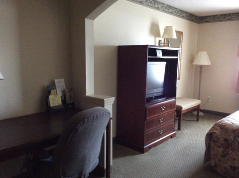 American Inn & Suites - High Point - LBG 11