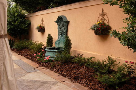 JH Adams Inn - LBG 37