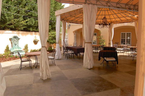 JH Adams Inn - LBG 39