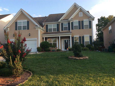 Classy, Cozy Close To Everything ... - LBG 18