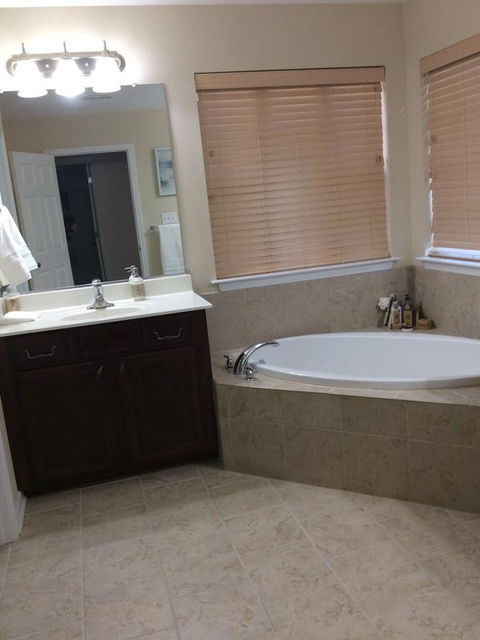 Classy, Cozy Close To Everything ... - LBG 17