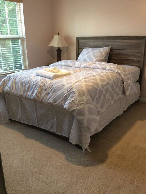 Classy, Cozy Close To Everything ... - LBG 3