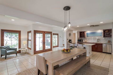 Kailua Ohana Escape - LBG 8