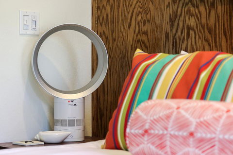 Kailua Beach Studio - Tiki Room - LBG 6