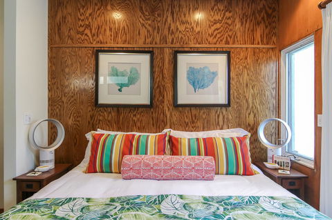 Kailua Beach Studio - Tiki Room - LBG 3