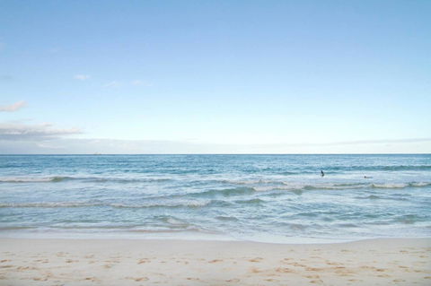 Kailua Beach Studio - Tiki Room - LBG 21