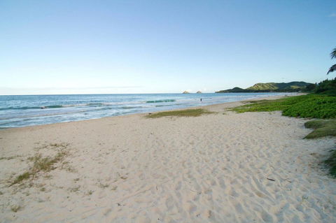 Kailua Beach Studio - Tiki Room - LBG 19