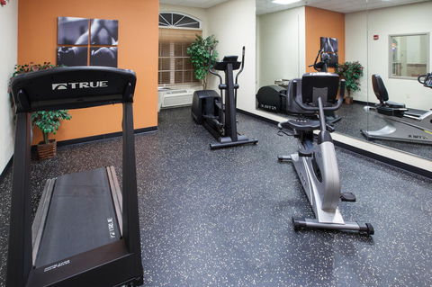 Country Inn & Suites By Radisson, Findlay, OH - LBG 12