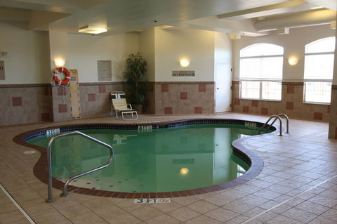 Country Inn & Suites By Radisson, Findlay, OH - LBG 27