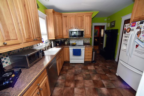 Berrodin Bed & Breakfast - LBG 19
