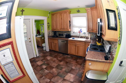Berrodin Bed & Breakfast - LBG 36