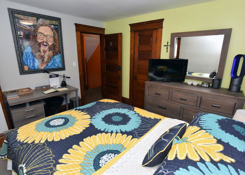Berrodin Bed & Breakfast - LBG 11