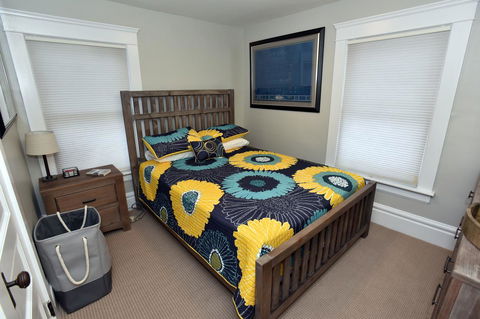 Berrodin Bed & Breakfast - LBG 18