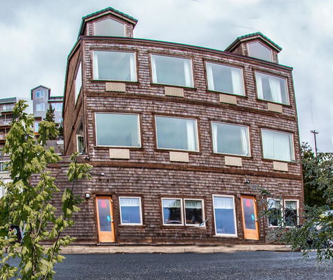 Three Arch Inn - LBG 6