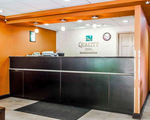 Quality Inn Media - LBG 21