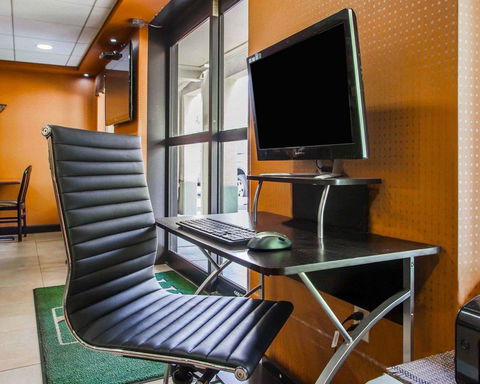 Quality Inn Media - LBG 2