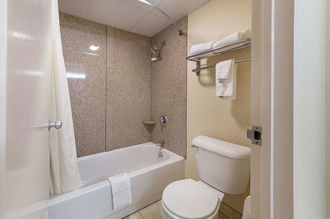 Quality Inn Media - LBG 14