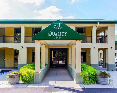 Quality Inn Media - LBG 0