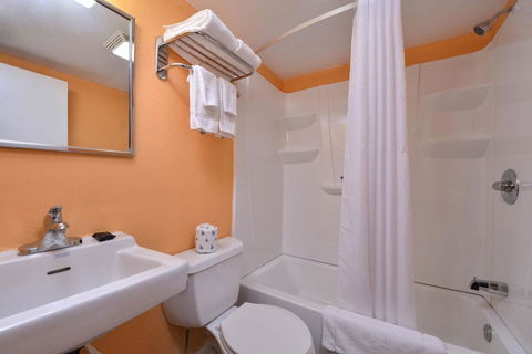 America's Best Value Inn Media - Philadelphia - LBG 1
