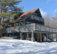 BEAVER STREAM POCONOS CHALET