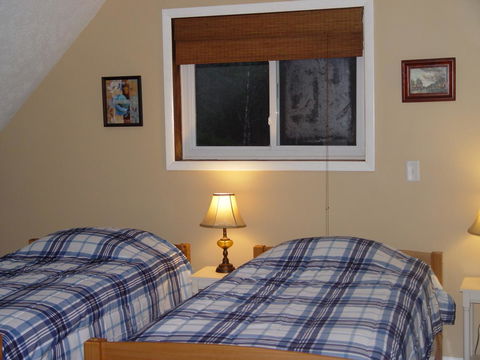 Mountaintop Lake Cottage - LBG 17