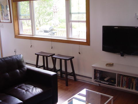 Mountaintop Lake Cottage - LBG 13