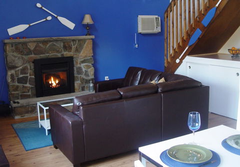 Mountaintop Lake Cottage - LBG 11