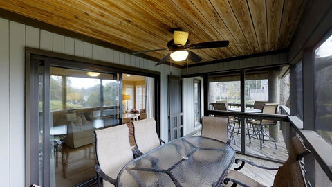 4581 Parkside Villa - LBG 13