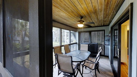 4581 Parkside Villa - LBG 15