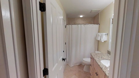 4581 Parkside Villa - LBG 17