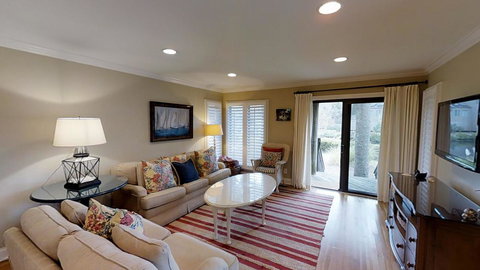 4581 Parkside Villa - LBG 0