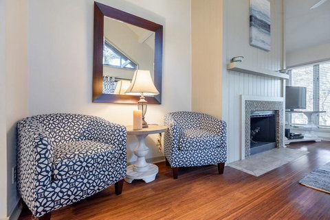 4550 Parkside Villa - LBG 6