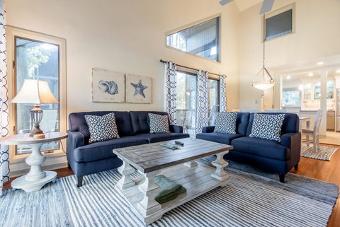 4550 Parkside Villa - LBG 23