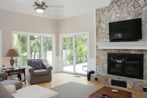 129 Turnberry Drive - LBG 27