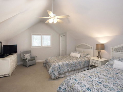 129 Turnberry Drive - LBG 20