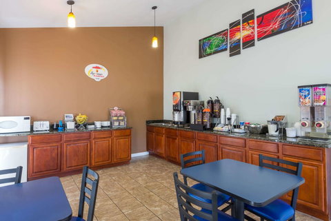 Super 8 By Wyndham Chattanooga Ooltewah - LBG 8