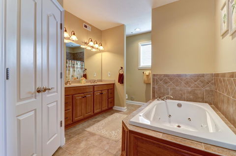 Four Birds Cove - LBG 11