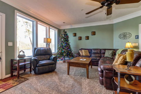 Four Birds Cove - LBG 22