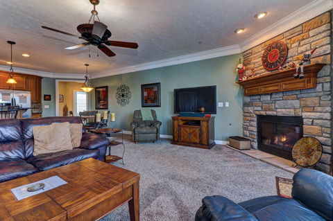 Four Birds Cove - LBG 0