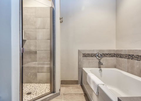 Watchman Villas - LBG 12