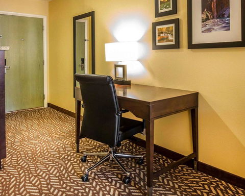 Quality Inn & Suites Montclair - LBG 11