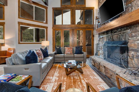 Deer Valley La Maconnerie Ski-In/Ski-Out Townhouse - LBG 3